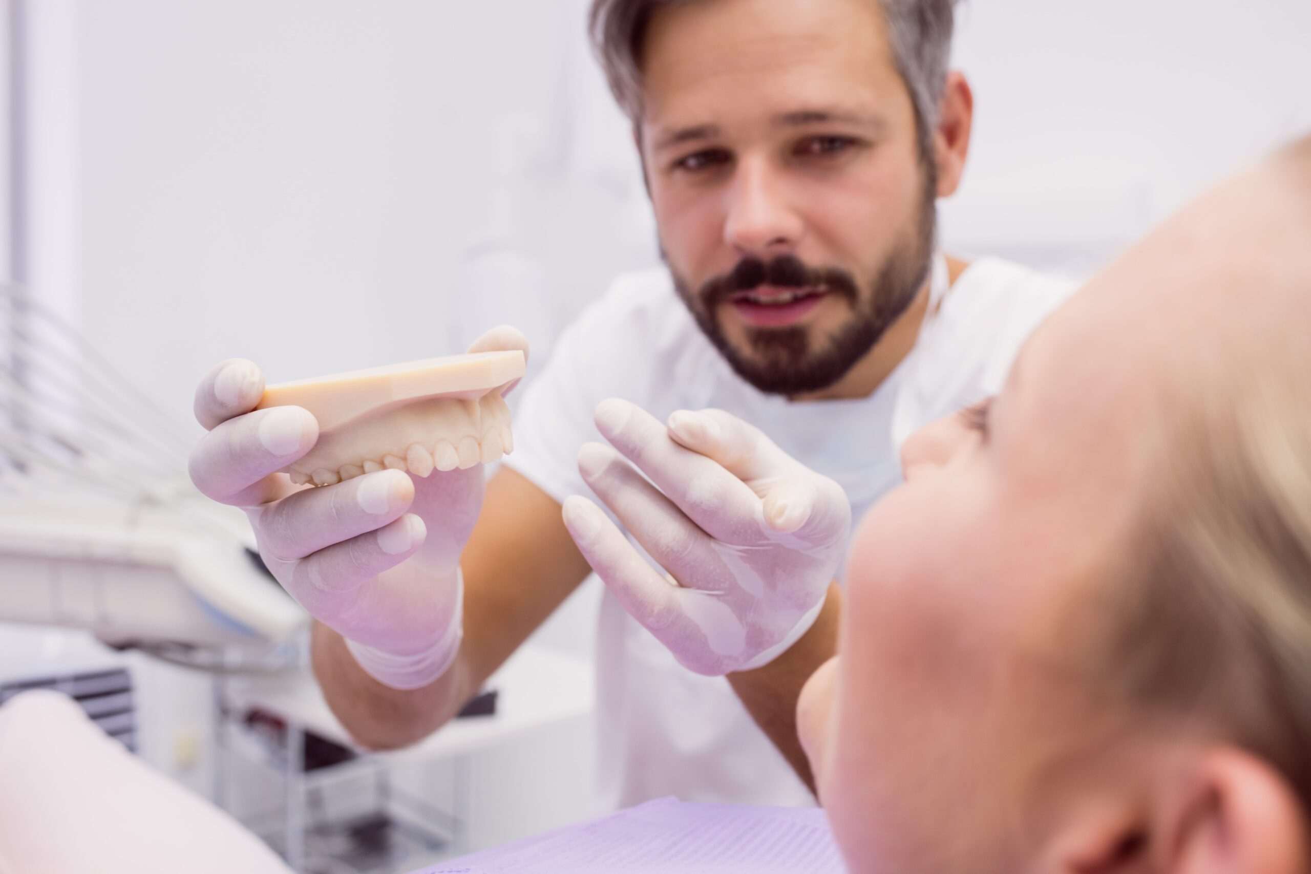 Diş protezi nasıl görünür?
